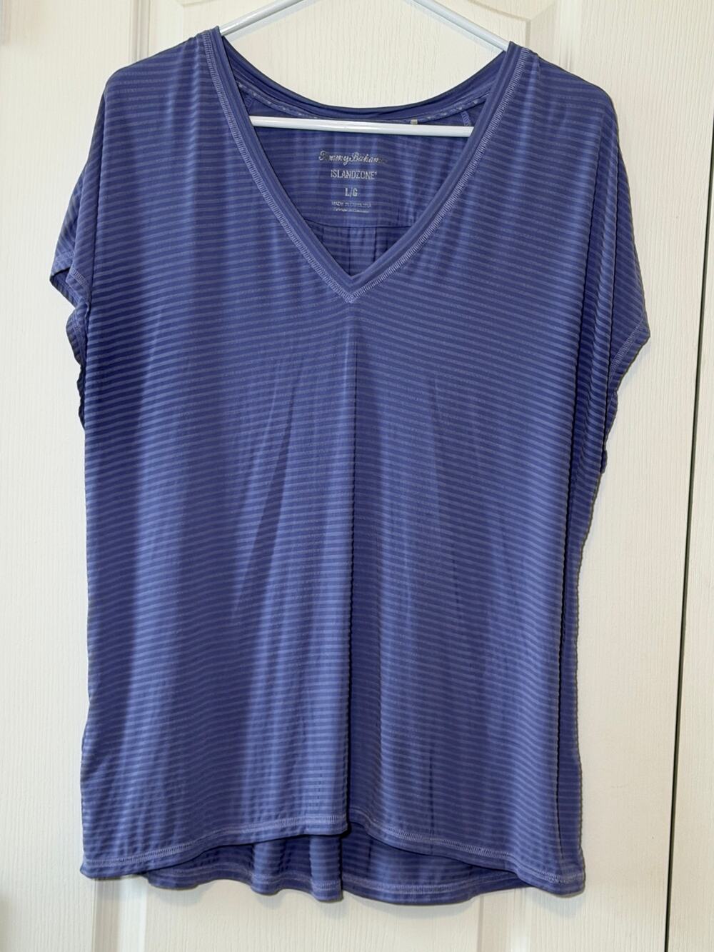 Tommy Bahama IslandZone Womens Large Blue Striped V-Neck T-Shirt Top Sz L